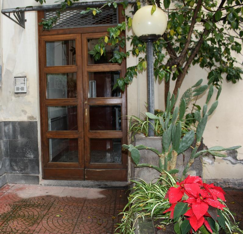 Tra L'Etna E Il Mare B&B Katanya Dış mekan fotoğraf