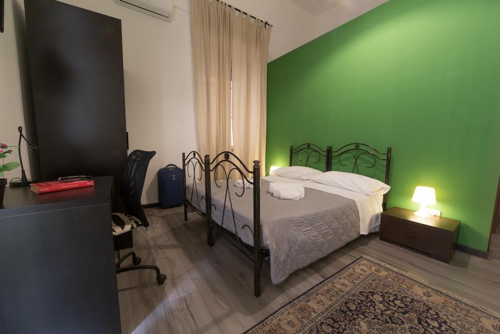 Tra L'Etna E Il Mare B&B Katanya Dış mekan fotoğraf